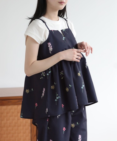SUNFLOWER EIGHT(サンフラワーエイト)の「花柄キャミビスチェ(キャミソール・レディース・ネイビー/ブラック/オフホワイト・M)」の4枚目の写真
