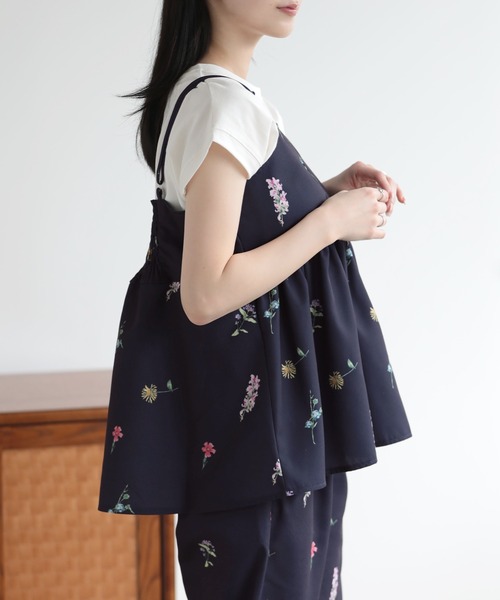 SUNFLOWER EIGHT(サンフラワーエイト)の「花柄キャミビスチェ(キャミソール・レディース・ネイビー/ブラック/オフホワイト・M)」の7枚目の写真