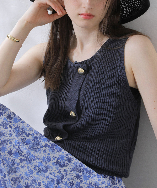 La TOTALITE（ラトータリテ）の「【洗える】ハイツイストニットベスト（ベスト・レディース・ホワイト/ネイビー・FREE）」の14枚目の写真