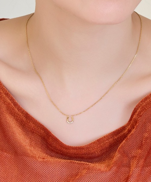 Phoebe（フィービィー）の「【金属アレルギー対応】リッチラインホースシューネックレス/馬蹄/全長:40cm+5cm/サージカルステンレス（ネックレス・レディース・イエローゴールド/シルバー・FREE）」の17枚目の写真