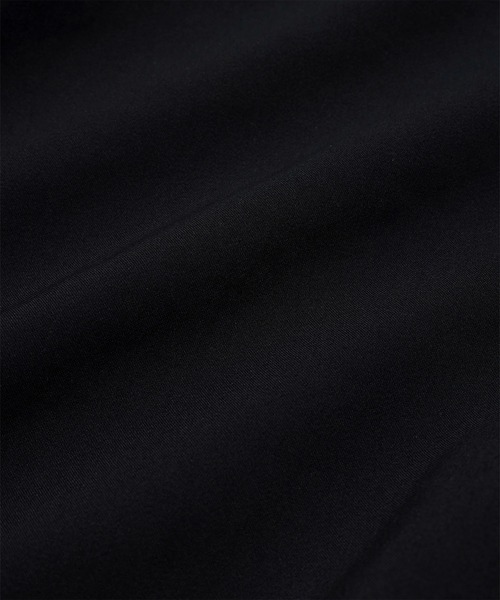 ADAM ET ROPE'（アダムエロペ）の「バックオープンストレートワンピース（ワンピース・レディース・カーキ/ブラック・FREE）」の4枚目の写真