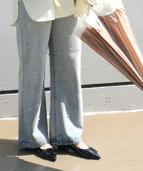 AmiAmi(アミアミ)の「【晴雨兼用 生活防水】ポインテッドトゥ バックルモチーフローヒールパンプス/レインシューズ(レインシューズ・レディース・レッド/ブラック/グレイッシュベージュ/シルバー/ブラウン系その他・34/35/36/37/38/39)」の16枚目の写真