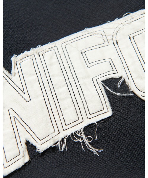 uniform experiment（ユニフォームエクスペリメント）の「CUT-OUT LOGO SWEAT HOODIE（パーカー・メンズ・ブラック/ブラウン/ライトブルー・3/2/1/4）」の7枚目の写真