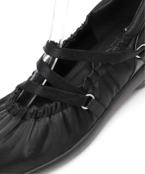 LE TALON（ルタロン）の「《追加2》Lエラスティックスニーカー（スニーカー・レディース・アイボリー/ブラック×ブラック・22cm/22.5cm/23cm/23.5cm/24cm/24.5cm/25cm）」の10枚目の写真