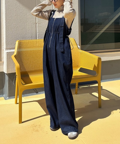 ISOOK（アイスー）の「【ISOOK / アイスー】フロントジップサロペットパンツ / デニム サロペ オーバーオール ハーフジップ ドロスト ハイウエスト ロング フルレングス ブルー ブラック 青 黒 ZOZOTOWN限定（サロペット/オーバーオール・レディース・ブルー/ブラック・FREE）」の10枚目の写真