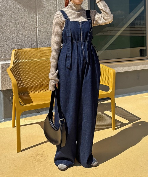 ISOOK（アイスー）の「【ISOOK / アイスー】フロントジップサロペットパンツ / デニム サロペ オーバーオール ハーフジップ ドロスト ハイウエスト ロング フルレングス ブルー ブラック 青 黒 ZOZOTOWN限定（サロペット/オーバーオール・レディース・ブルー/ブラック・FREE）」の9枚目の写真