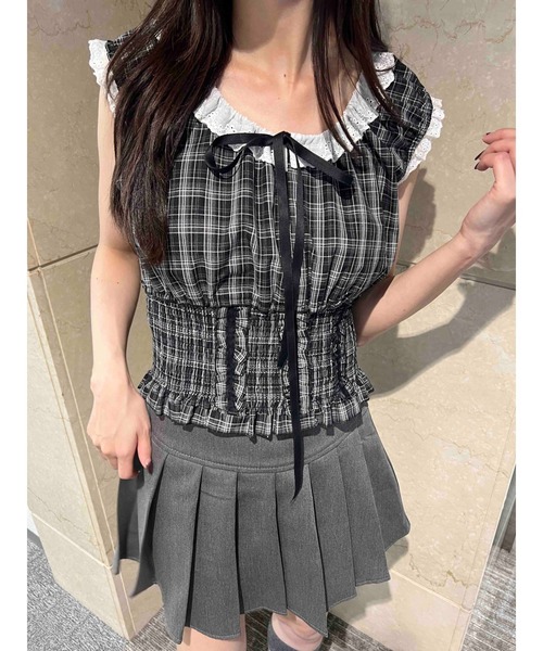 PHILLY(フィリー)の「【PHILLY】フリルノースリーブチェックトップス(シャツ/ブラウス・レディース・ブラック/ブラウン・FREE)」の4枚目の写真