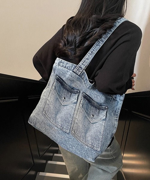 Lace Ladies(レースレディース)の「パッチポケット付き デニム ビッグ スクエア トートバッグ(トートバッグ・レディース・ブラック/ブルー/ネイビー・FREE)」の4枚目の写真