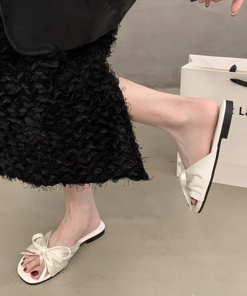 mebole(メボレ)の「ribbon オープントゥフラットサンダル(サンダル・レディース・ピンク/ブラック/アイボリー・SMALL/MEDIUM/LARGE)」の8枚目の写真