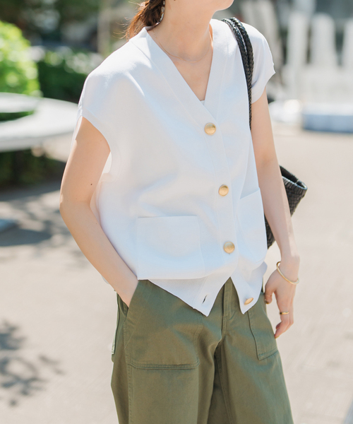 Spick & Span（スピックアンドスパン）の「《WEB限定 / 追加2》ウォッシャブルVネックニットベスト（ベスト・レディース・ブラック/ホワイト・FREE）」の22枚目の写真