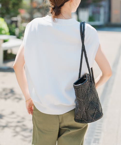 spick&spanのVネックノースリべスト　黒 WEB限定追加2》ウォッシャブルVネックニットベスト（ベスト