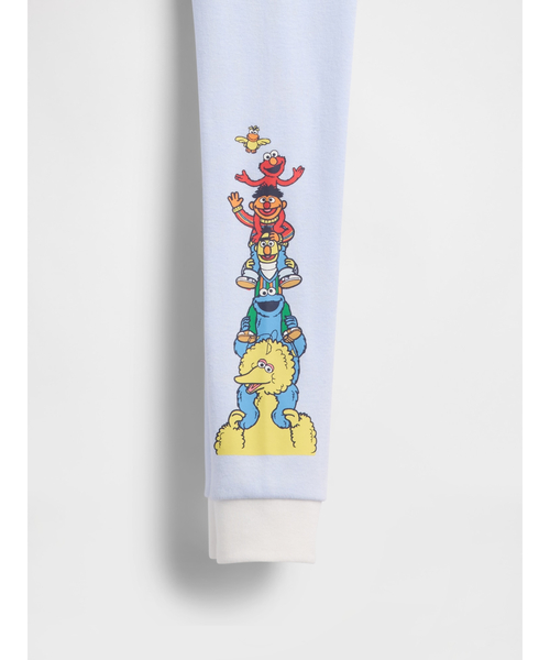 GAP(ギャップ)の「babyGap × セサミストリート オーガニックコットン100% パジャマセット(ルームウェア/パジャマ・キッズ・ブルー・90cm/95cm/100cm/105cm/110cm/80cm)」の3枚目の写真