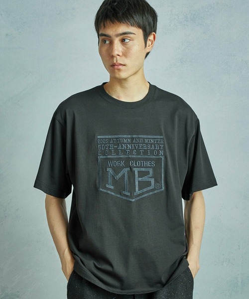 MEN'S BIGI(メンズビギ)の「【50th Anniv . 菊池武夫】LOGO T SHIRTS(Tシャツ/カットソー・メンズ・ホワイト/ブラック・03/01/02)」の1枚目の写真