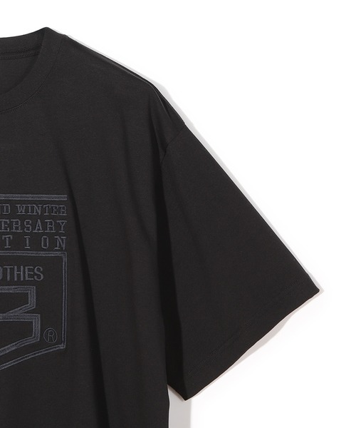 MEN'S BIGI(メンズビギ)の「【50th Anniv . 菊池武夫】LOGO T SHIRTS(Tシャツ/カットソー・メンズ・ホワイト/ブラック・03/01/02)」の6枚目の写真