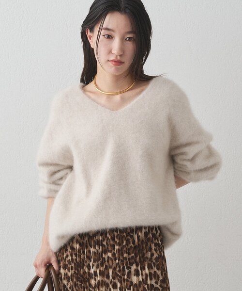 【美品】LOUNGEDRESS FURカシミヤVニットオフホワイト /FREE FURカシミヤVニット（ニット/セーター）｜LOUNGEDRESS（ラウンジドレス