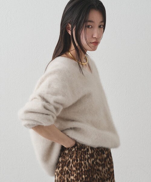 極美品　Loungedress FURカシミヤVニット　アイボリー FURカシミヤVニット（ニット/セーター）｜LOUNGEDRESS（ラウンジ