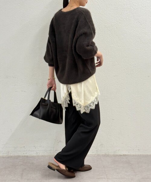 LOUNGEDRESS（ラウンジドレス）の「FURカシミヤVニット（ニット/セーター・レディース・アイボリー/ブラック/ピンク/ブラウン/モカ/グレー/ダークブラウン・FREE）」の19枚目の写真