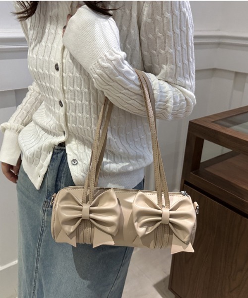Mejoul(メジュール)の「ダブルリボンミニ ショルダー ボストンバッグ(ボストンバッグ・レディース・シルバー/ホワイト/ブラック/ベージュ・F)」の3枚目の写真