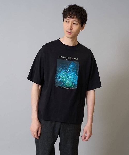 a.v.v(アーヴェヴェ)の「【接触冷感】フォトグラファーコラボワイドシルエットカットソー HIDEYUKI SUTO(Tシャツ/カットソー・メンズ・ライトグレー/ブラック・50/48/46)」の1枚目の写真