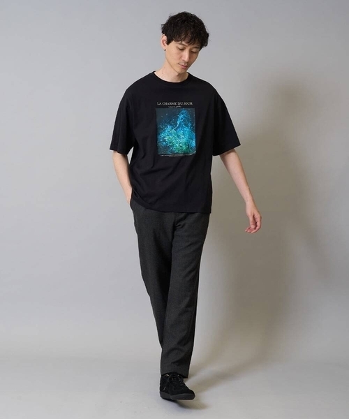 a.v.v(アーヴェヴェ)の「【接触冷感】フォトグラファーコラボワイドシルエットカットソー HIDEYUKI SUTO(Tシャツ/カットソー・メンズ・ライトグレー/ブラック・50/48/46)」の4枚目の写真