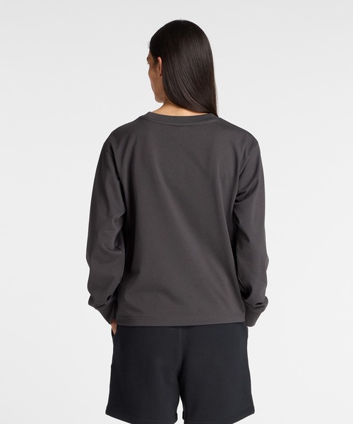 NEW BALANCE（ニューバランス）の「リラックスロングスリーブTシャツ（Tシャツ/カットソー・レディース・オフホワイト/ベビーピンク/ダークグレー・SMALL/MEDIUM/LARGE/X-LARGE）」の14枚目の写真