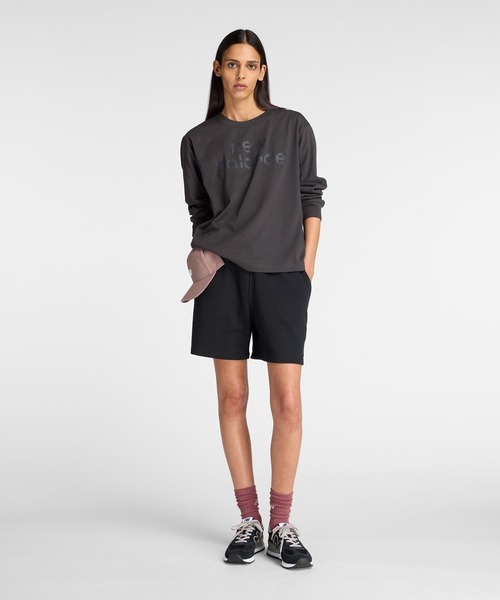NEW BALANCE（ニューバランス）の「リラックスロングスリーブTシャツ（Tシャツ/カットソー・レディース・オフホワイト/ベビーピンク/ダークグレー・SMALL/MEDIUM/LARGE/X-LARGE）」の19枚目の写真