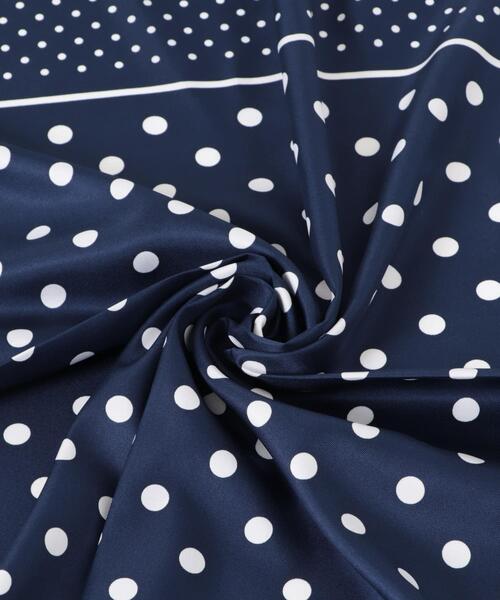 URBAN RESEARCH DOORS(アーバンリサーチドアーズ)の「大判ドットスカーフ(バンダナ/スカーフ・レディース・ネイビー/ブラウン・ONE)」の6枚目の写真