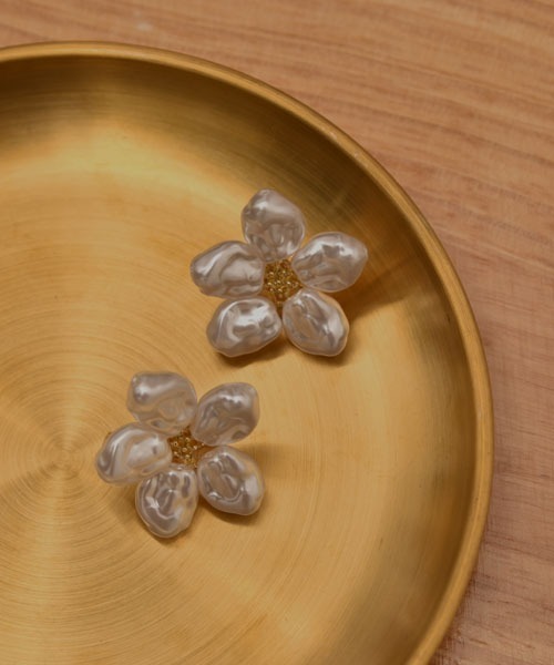 セール】【resonance】フラワーモチーフ バロックパール×ゴールド