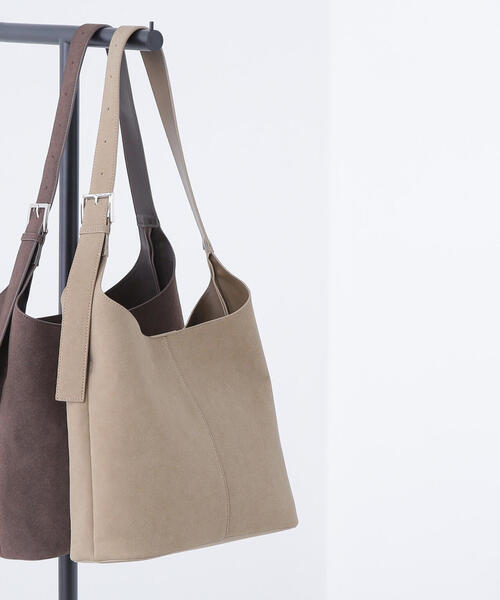 NATURAL BEAUTY BASIC（ナチュラルビューティーベーシック）の「◇グレインホーボーバッグ（ショルダーバッグ・レディース・ダークブラウン/ベージュ・ﾌﾘ-）」の2枚目の写真