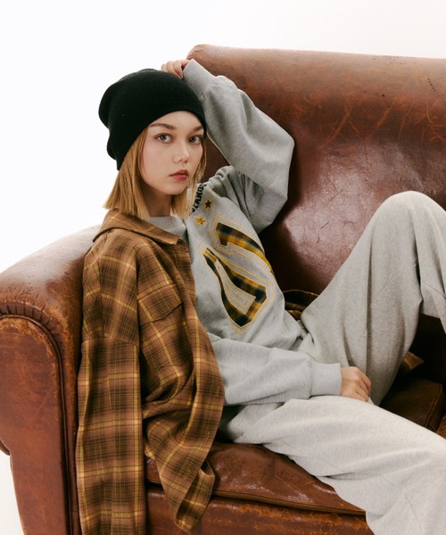 JUST A NOON（ジャストアヌーン）の「ワンショルスウェット