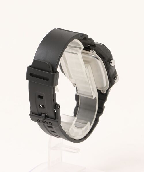 CASIO（カシオ）の「CASIO カシオ スタンダード デジタルウォッチ ラバーベルト 100M防水 腕時計 クォーツ ラバーベルト /// AEシリーズ（アナログ腕時計・メンズ・ブラック×シルバー/ブラック×ゴールド・FREE）」の3枚目の写真