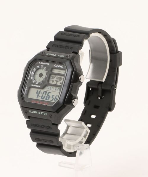 CASIO（カシオ）の「CASIO カシオ スタンダード デジタルウォッチ ラバーベルト 100M防水 腕時計 クォーツ ラバーベルト /// AEシリーズ（アナログ腕時計・メンズ・ブラック×シルバー/ブラック×ゴールド・FREE）」の4枚目の写真