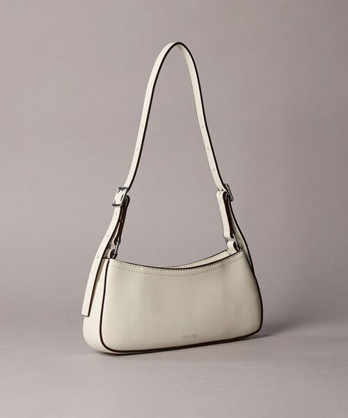 Calvin Klein（カルバン・クライン）の「CKモノグラム スモールショルダーバッグ（ショルダーバッグ・レディース・ブラック/ホワイト・FREE）」の3枚目の写真