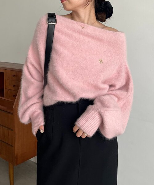 CAPRICIEUX LE'MAGE(カプリシューレマージュ)の「FOXカシミアドルマンニット(ニット/セーター・レディース・ブラック/モカ/ホワイト系その他/ライトグレー/ピンク・FREE)」の5枚目の写真