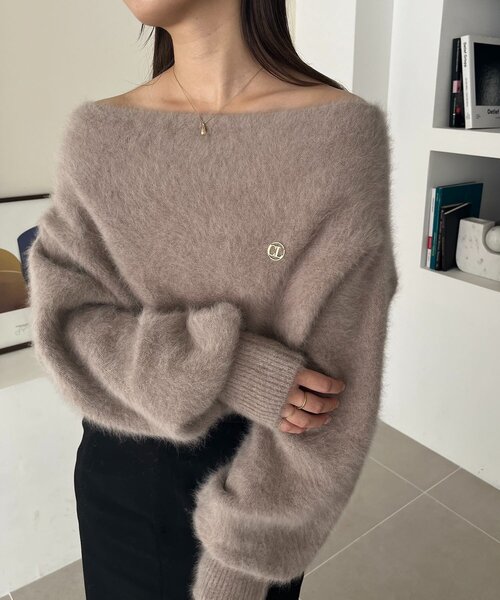 CAPRICIEUX LE'MAGE(カプリシューレマージュ)の「FOXカシミアドルマンニット(ニット/セーター・レディース・ブラック/モカ/ホワイト系その他/ライトグレー/ピンク・FREE)」の2枚目の写真