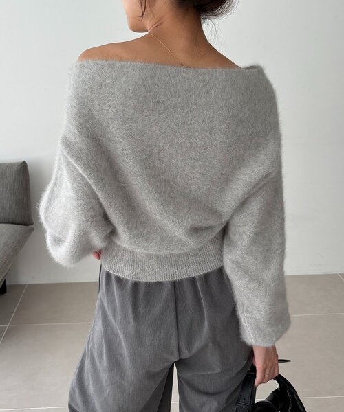 CAPRICIEUX LE'MAGE(カプリシューレマージュ)の「FOXカシミアドルマンニット(ニット/セーター・レディース・ブラック/モカ/ホワイト系その他/ライトグレー/ピンク・FREE)」の20枚目の写真