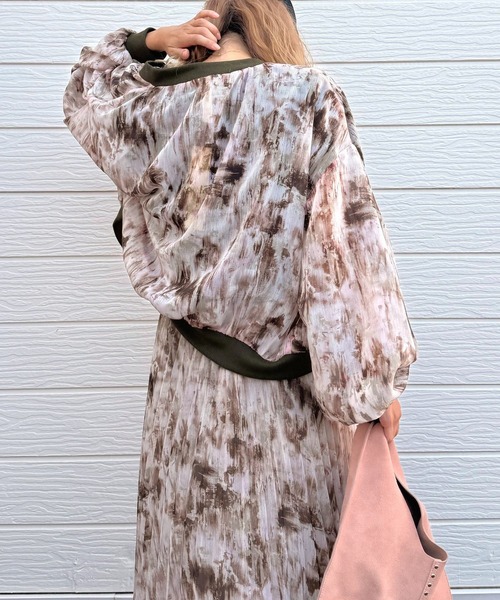 Q(キュー)の「ニュアンスカラーブルゾン(ブルゾン・レディース・ベージュ系その他/ピンク/カーキ・MEDIUM)」の19枚目の写真