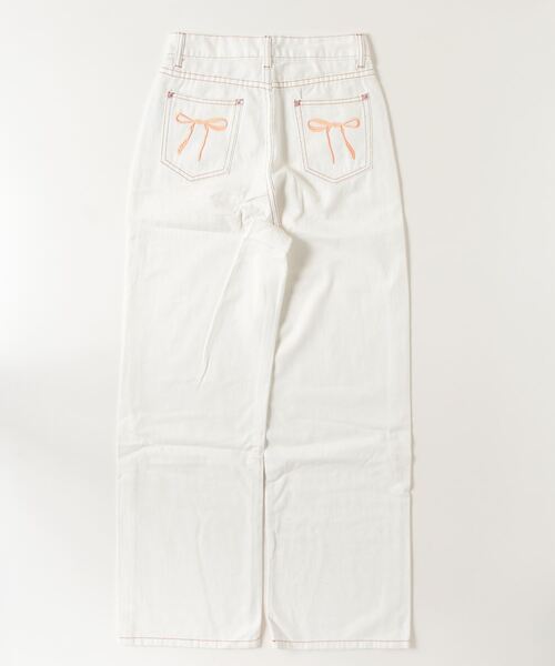 FREE STYLISTS(フリー スタイリスト)の「YUGA_YGMC Ribbon embroidery wide length denim pants(デニムパンツ・レディース・ホワイト・L/S/M)」の2枚目の写真