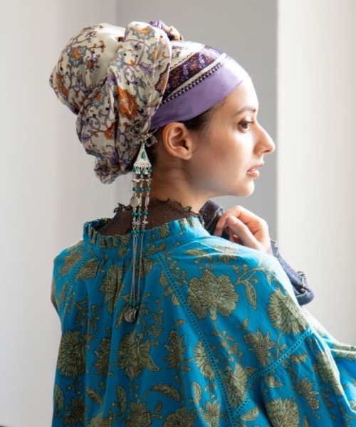 チャイハネ(チャイハネ)の「【チャイハネ】カラリスカーフ(バンダナ/スカーフ・レディース・ブラック/パープル/ブラウン/ネイビー/ベージュ・FREE)」の12枚目の写真