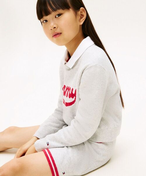 TOMMY HILFIGER（トミーヒルフィガー）の「GIRLSバーシティニットスカート（スカート・キッズ・ライトグレー・140cm/150cm/130cm/160cm）」の3枚目の写真