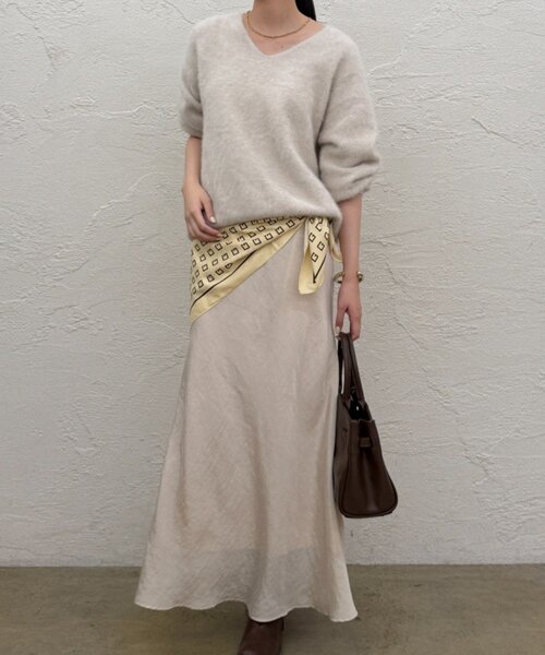 LOUNGEDRESS(ラウンジドレス)の「とろみフレアスカート(スカート・レディース・アイボリー/ブラック/ブラウン・SMALL/MEDIUM)」の2枚目の写真