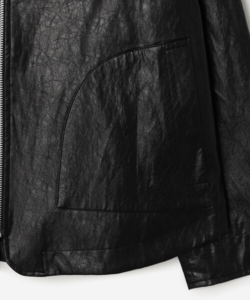 Bshop（ビショップ）の「eunoia | フェイクレザー ジャケット WOMEN（ノーカラージャケット・レディース・ブラック・ONE）」の6枚目の写真