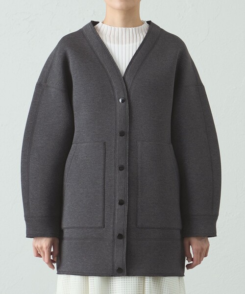 CAST:（キャストコロン）の「【イージーケア/着回し抜群】ダンボールミドルブルゾン（カーディガン/ボレロ・レディース・グレー系その他2/オフホワイト・M）」の7枚目の写真