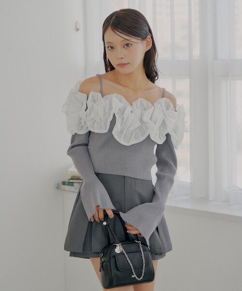 セール】BIGフリルドッキングオフショルニット（ニット/セーター