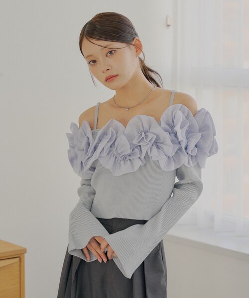 Chico(チコ)の「BIGフリルドッキングオフショルニット(ニット/セーター・レディース・ブルー/アイボリー/ブラック/グレー・FREE)」の20枚目の写真
