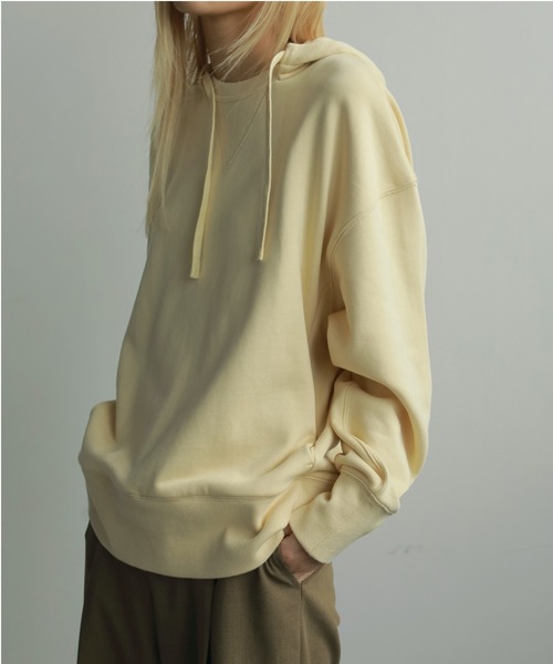 anuke（アンヌーク）の「Over Sweat Parka（パーカー・レディース・ネイビー/グレー/クリーム・FREE）」の3枚目の写真