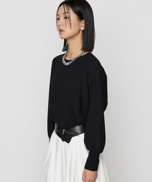 K.T KIYOKO TAKASE(キヨコタカセ)の「ストレッチバックサテン梨地 ラウンドネックプルオーバー(シャツ/ブラウス・レディース・グレー/ブルー/ブラック/ホワイト・11号/9号)」の2枚目の写真