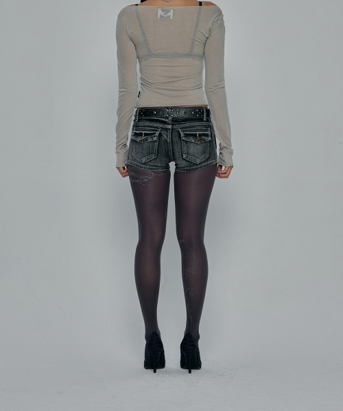 GILAARCHIVE(ギラアーカイブ)の「TATTOOED GRAPHIC DENIM SHORTS_GREY(その他パンツ・レディース・グレー・SMALL/MEDIUM)」の6枚目の写真