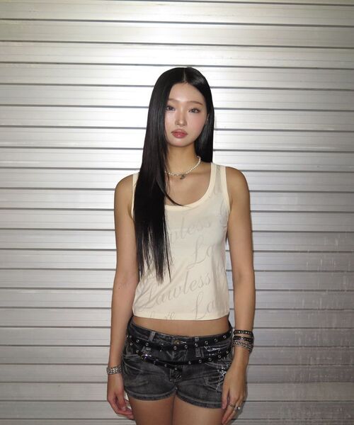 GILAARCHIVE(ギラアーカイブ)の「TATTOOED GRAPHIC DENIM SHORTS_GREY(その他パンツ・レディース・グレー・SMALL/MEDIUM)」の14枚目の写真