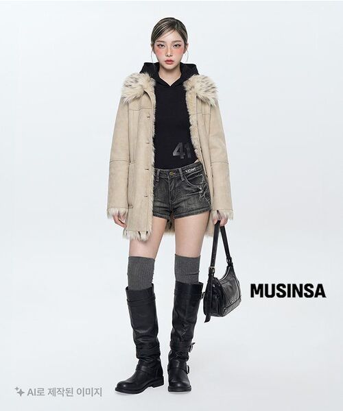 GILAARCHIVE(ギラアーカイブ)の「TATTOOED GRAPHIC DENIM SHORTS_GREY(その他パンツ・レディース・グレー・SMALL/MEDIUM)」の22枚目の写真